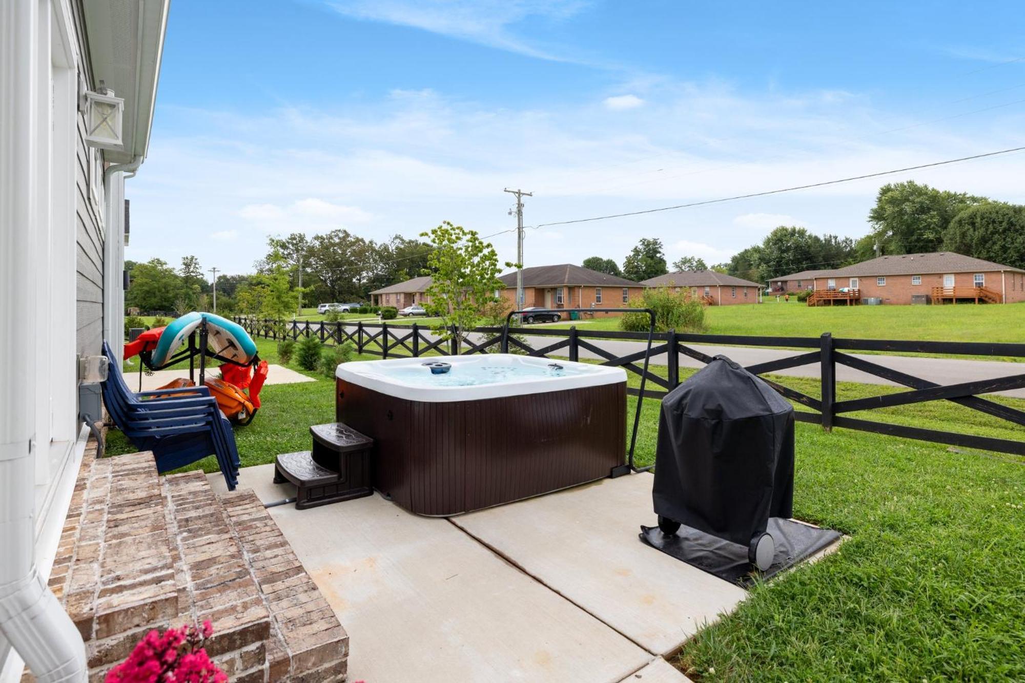 Cozy Lake Cottage W/ Kayaks, Sups, Pool & Firepit Winchester Экстерьер фото